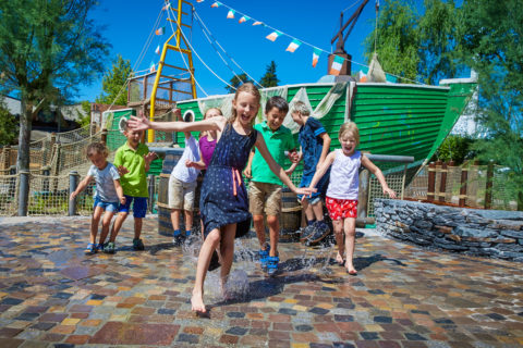 Ep16 Irland Pauls Playboat 02